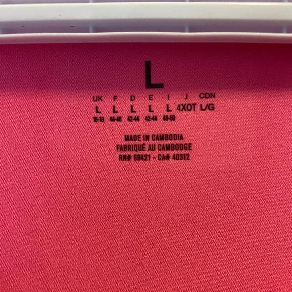 NWOT Reebok Workout Top - Picture 5 of 5